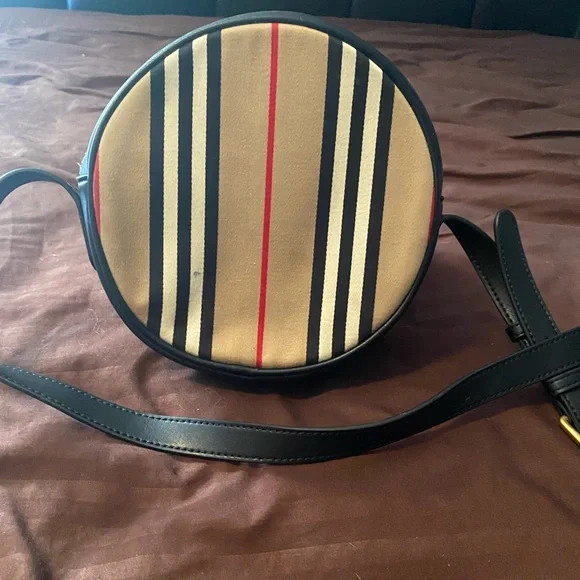 Leather Burberry bag - Picture 1 of 2